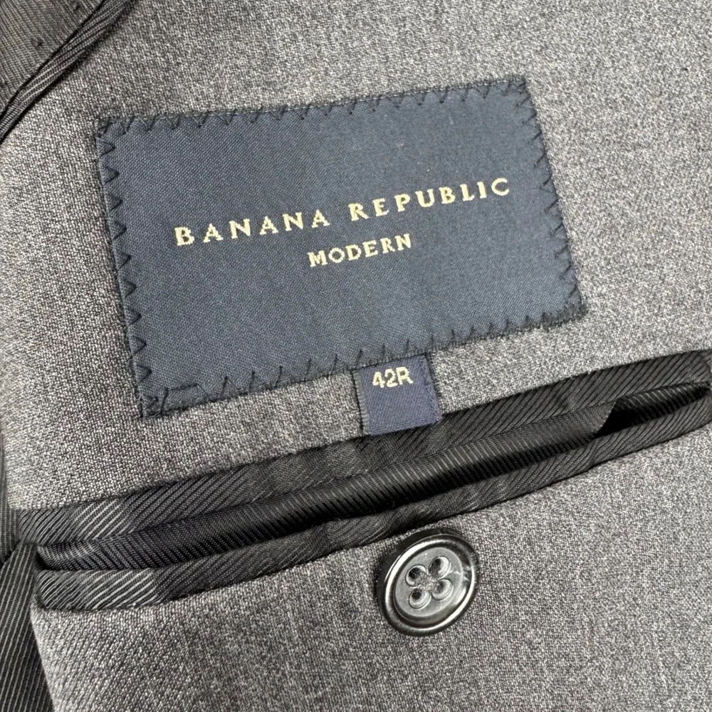 Banana Republic Blazer Mens 42R Grey Modern Fit 100% Wool 3-Button Suit Jacket